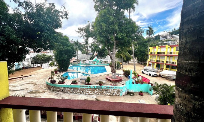 Las Playas Hotel | Casa De Huéspedes Walton