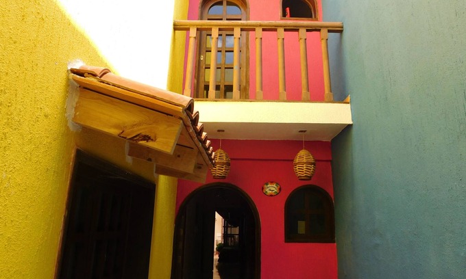 Leon House | Casa de Huespedes - Casona Luciernaga