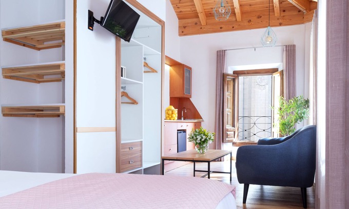 Central District Apartment | Casa de la Catedral