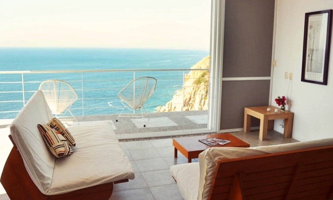 Las Playas Hotel | Casa de la Luna in Acapulco