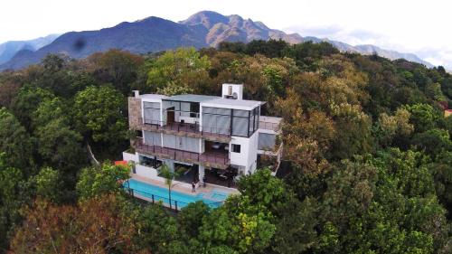Malinalco Villa | Casa de las Aves - Alberca y Jacuzzi climatizados - Espectaculares vistas