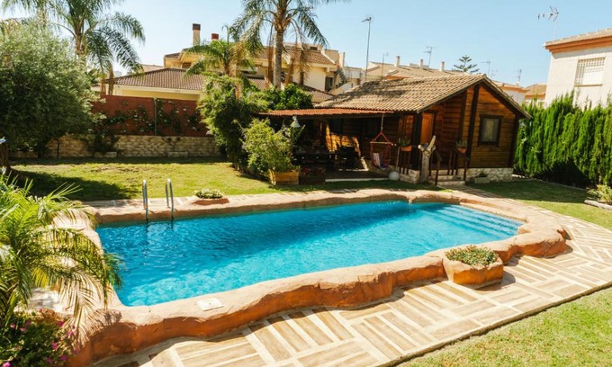 Los Alcazares House | Casa de madera con piscina privada