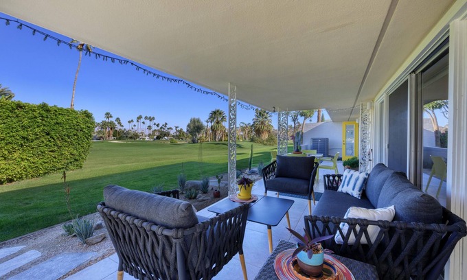 Indian Canyon Condo | Casa de Pomelo: Canyon Country Club Colony in South Palm Springs