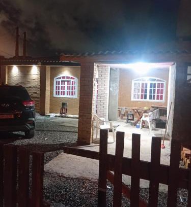 Sao Francisco do Sul House | CASA DE PRAIA,750M DA PRAIA, TIPO CABANA, RÚSTICA e CONFORTAVEL