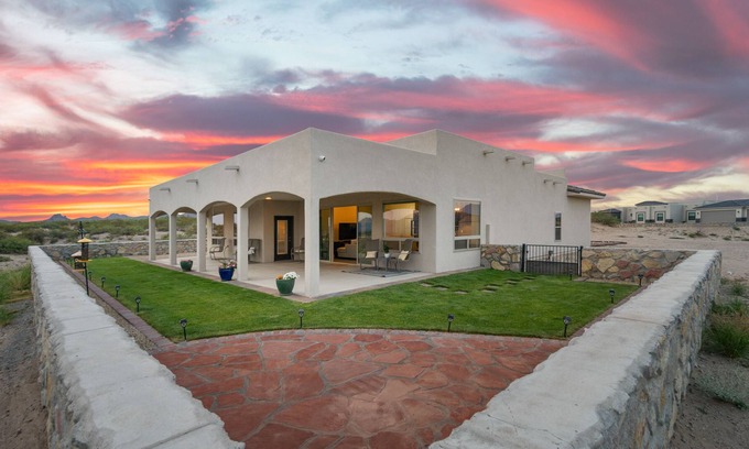 Las Cruces House | Casa de Vistas!! Relaxation and Spectacular Views!