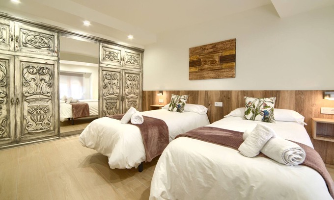 Tudela Apartment | Casa Del Carmen III - Parking included