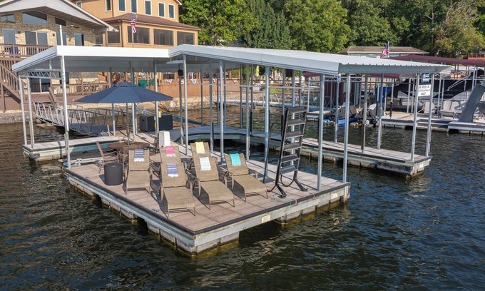 Gravois Mills House | Casa Del Lago: Lakefront Family Retreat - Private Dock, Bar, 2 Decks, Sleep 9-12