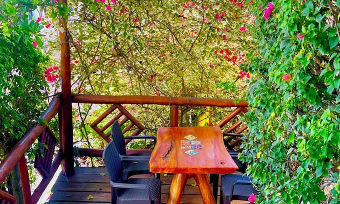 Bahia de la Academia Bed & Breakfast | Casa del Lago Lodging House