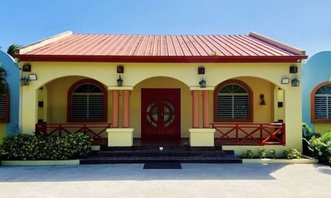 Isabela House | CASA DEL MAR