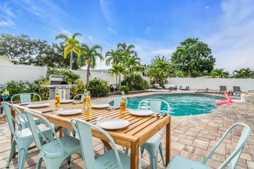 Palma Sola House | Casa Del Sol - By SkyRun Anna Maria