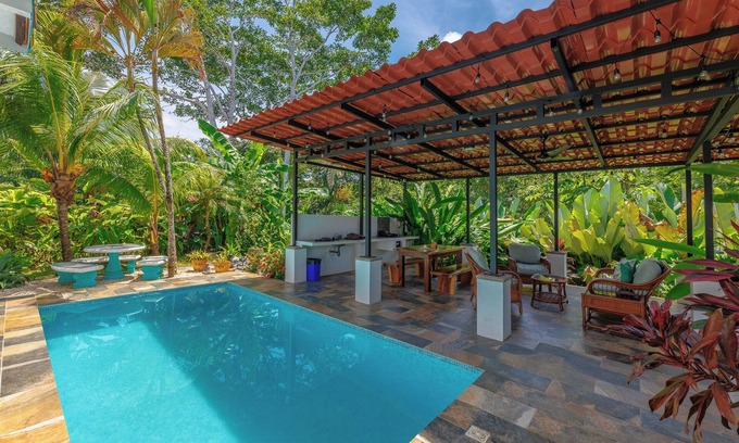 Hills of Esterillos House | Casa Destino - Private community with pool