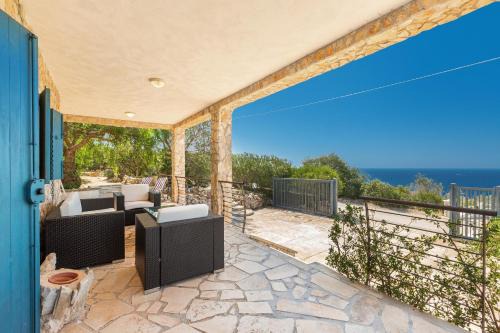 Torre Vado House | Casa di Nino by BarbarHouse