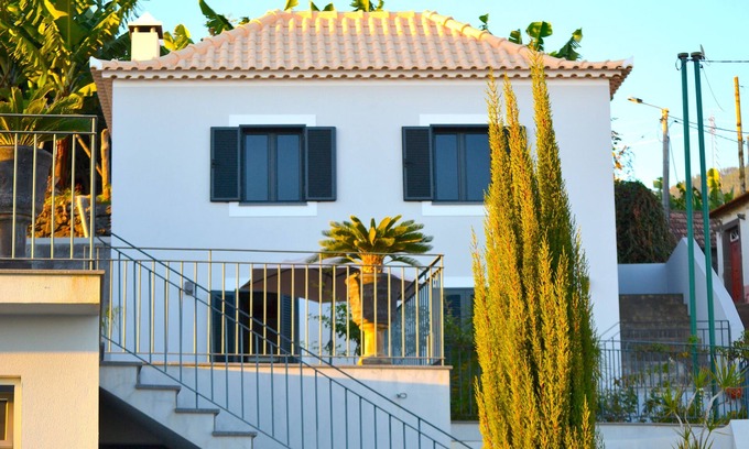 Canhas House | Casa do Lado - Ideal house for a couple and one or two children