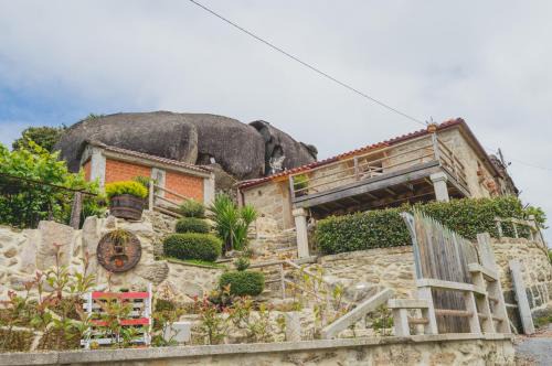 Carralcova House | Casa do Penedo