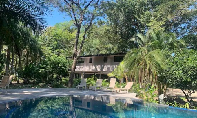 Mal Pais Resort | Casa Dorado 3 bedroom Beach house located a the end of the road in Mal Pais