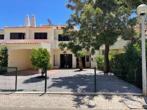 Correeira House | Casa dos Lírios