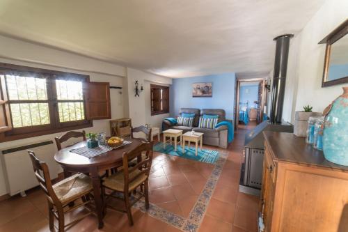 Durcal House | Casa El Pino Azul, Ferienhaus Für 2 4 Personen