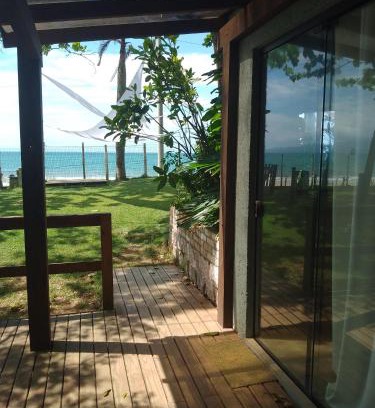 Cachoeira do Bom Jesus Apartment | Casa em Canasvieiras - Pé na Areia com Vista para o Mar