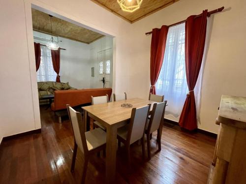 Nunoa Apartment | Casa en Ñuñoa, 3 Habitaciones, Aire acondicionado, Patio, Wifi, Tv
