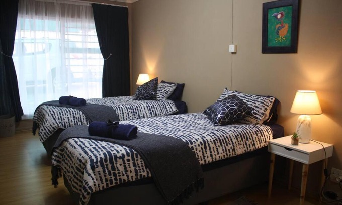 Berea Apartment | Casa en Gregg -Exquisite 2-bedroom self catering unit - 1 car parking space
