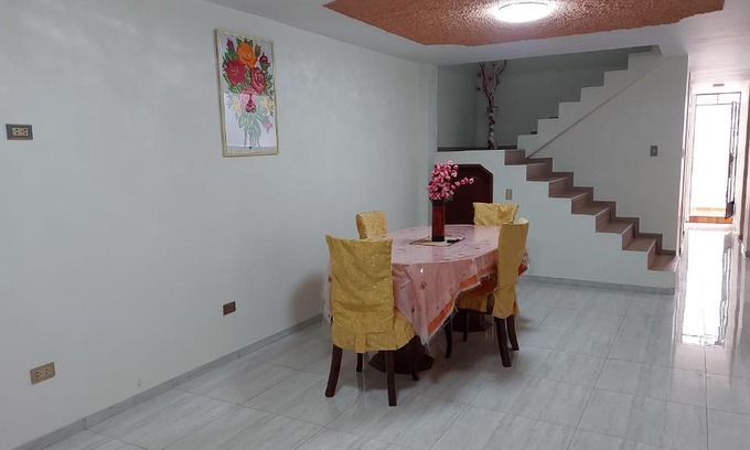Palermo House | Casa en Trujillo - Urb. Santo Dominguito