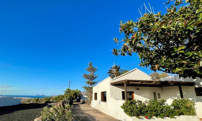 Las Laderas House | Casa Famara
