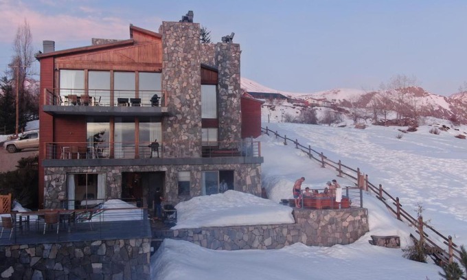 Farellones Ski Chalet | Casa Farellones Lower Apartment
