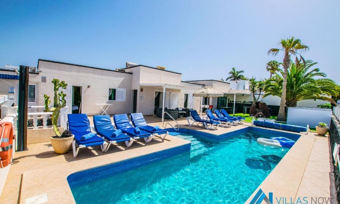 Playa Blanca Villa | Casa Flamingo - LH106 By Villas Now Ltd