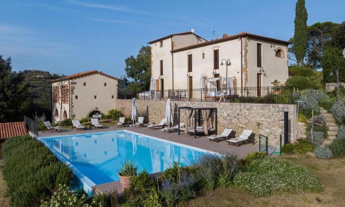 Palaia House | Casa Francia