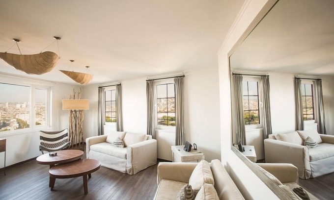 Cerro Alegre Apartment | Casa Galos Hotel & Lofts