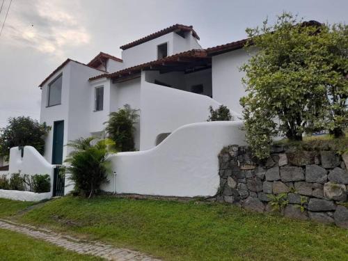 Angra dos Reis House | Casa Grega em Angra dos Reis com Piscina e Vista Espetacular