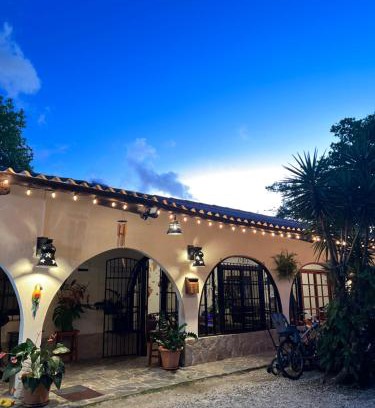 El Valle de Anton Bed & Breakfast | Casa Grimaldo