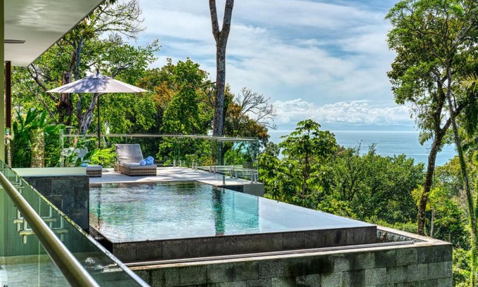Dominical Villa | Casa Heliconia
