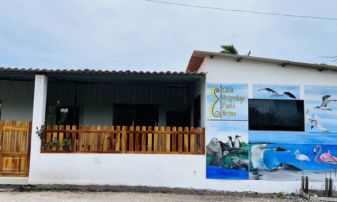 Puerto Villamil House | Casa Hospedaje Punta Arena