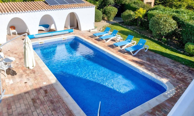 Vale de Covo Villa | Casa Irena Spacious 4 Bedroom Offering Private Heated Pool