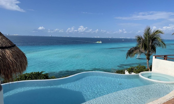Isla Mujeres Villa | Casa Isla - Oceanfront, Tranquility, Architectural Space