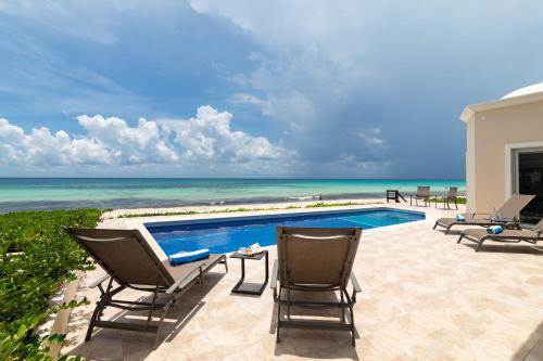 Playacar Fase I Villa | Casa Joya del Mar - Oceanfront villa for 10 - Playa Paradise Properties