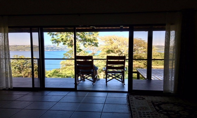 Aguacate House | Casa Katalena-Beautiful Lakefront Home with Spectacular Views.