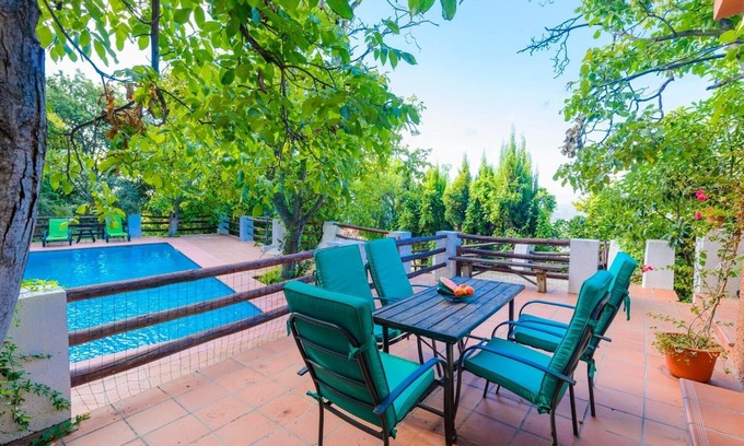 Lanjaron Villa | Casa La Encinilla Lanjarón by Ruralidays