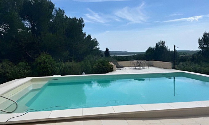 Aramon Apartment | CASA-La Solatine loft cosy & piscine