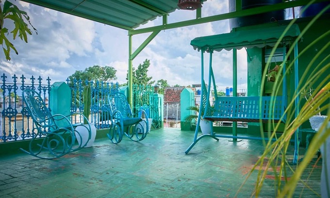 Santa Clara House | Casa La Tropical