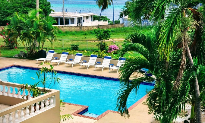Florida Villa | Casa Ladera Upstairs- A Tropical Beach & Pool Experience!
