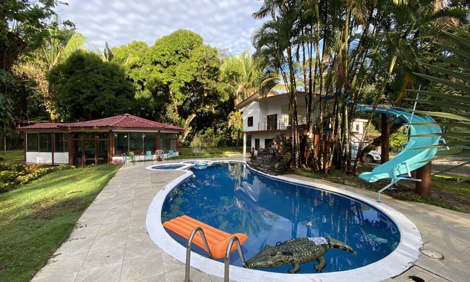 Parrita Villa | Casa Lapas – Private Villa with Pool & Lush Gardens Near Secluded Playa Bandera