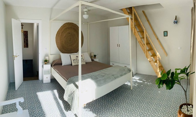 Algodonales House | Casa Limón. House with pool in the heart of the white villages.
