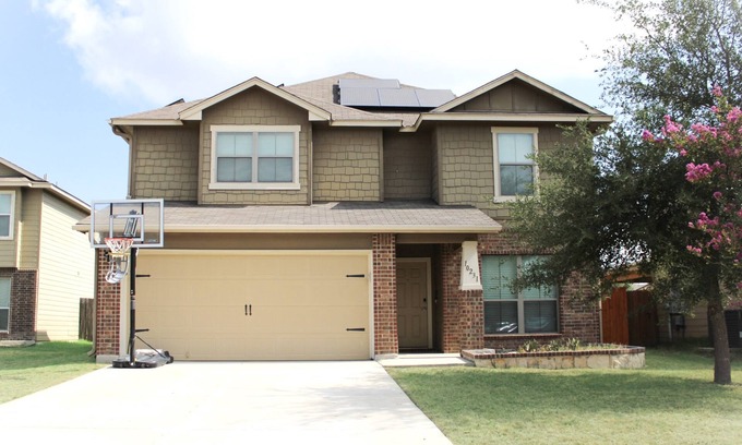 West San Antonio House | “Casa Linda” S.A -BMT Families-Seaworld-Six flags-family trip-River Walk.