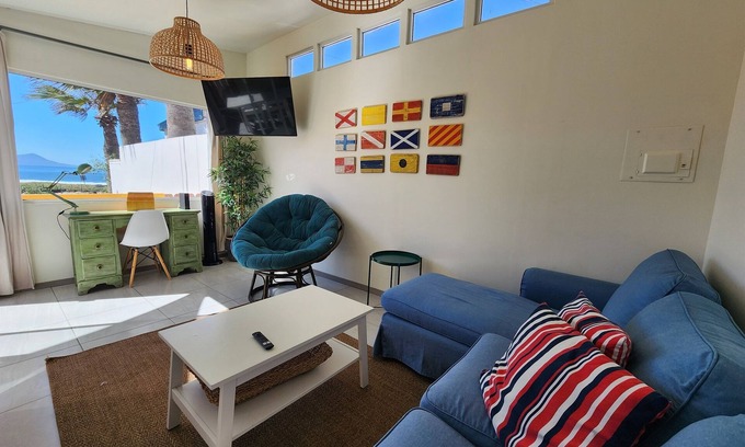 Ensenada Cottage | CASA LUCIA - Beachfront House