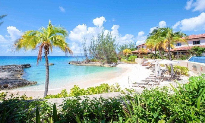 George Town House | Casa Luna 15 by Grand Cayman Villas & Condos