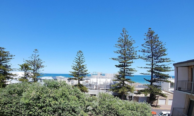 Adelaide Apartment | Casa Luna Beachside Apartment
