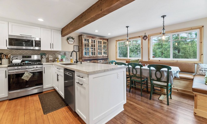 Big Bear City Cabin | Casa Luna