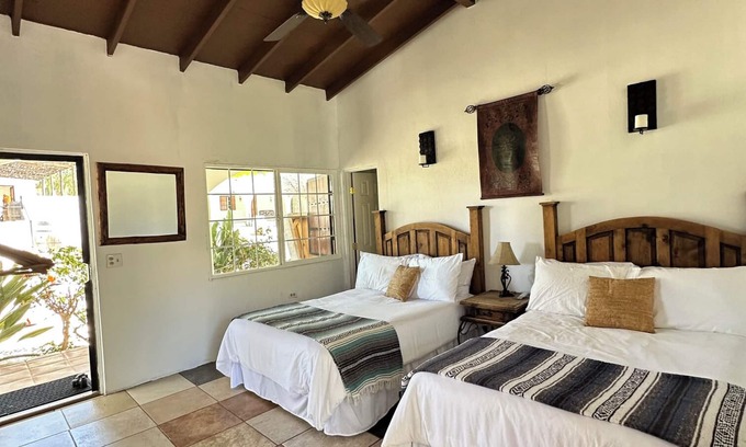Valle de Guadalupe Other | Casa Luna Viñedo